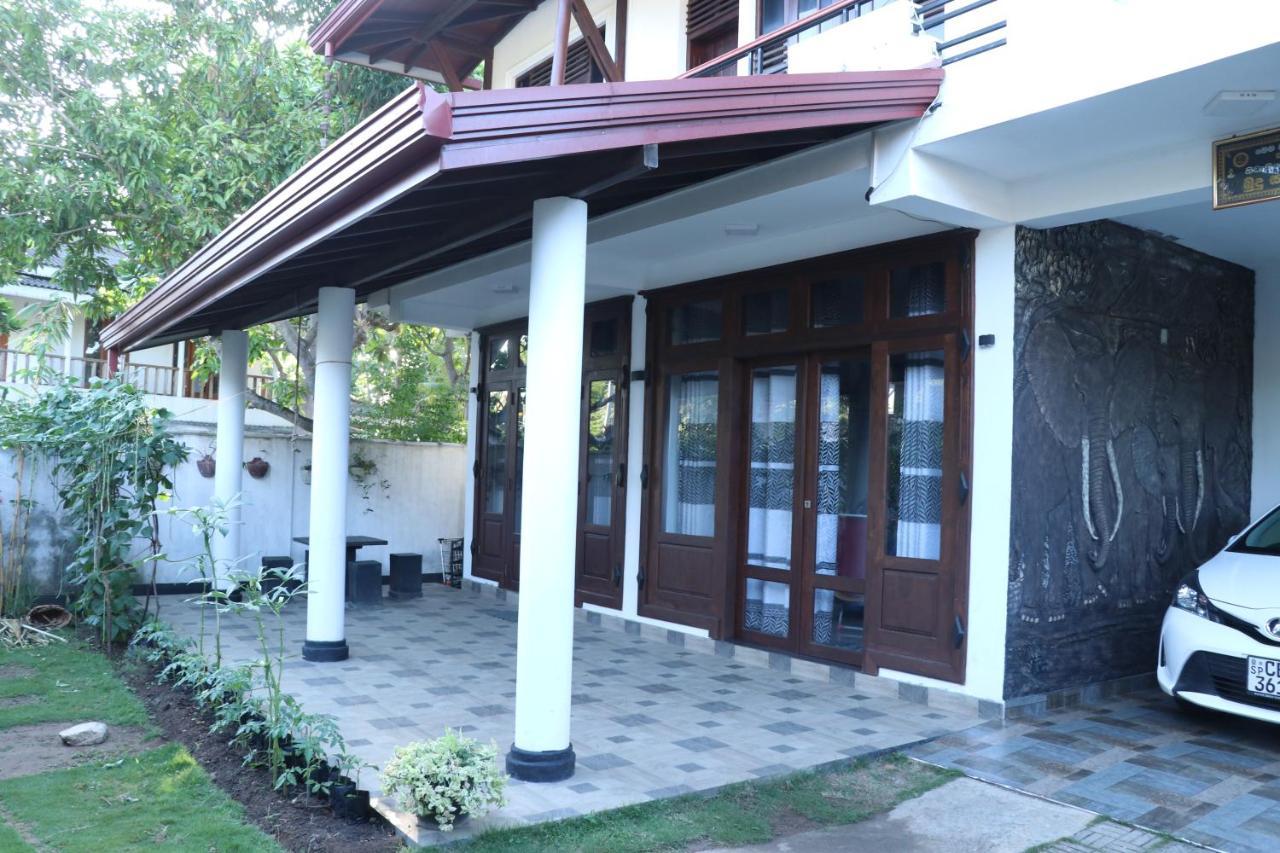 Southern Entry Dikwella Ngoại thất bức ảnh